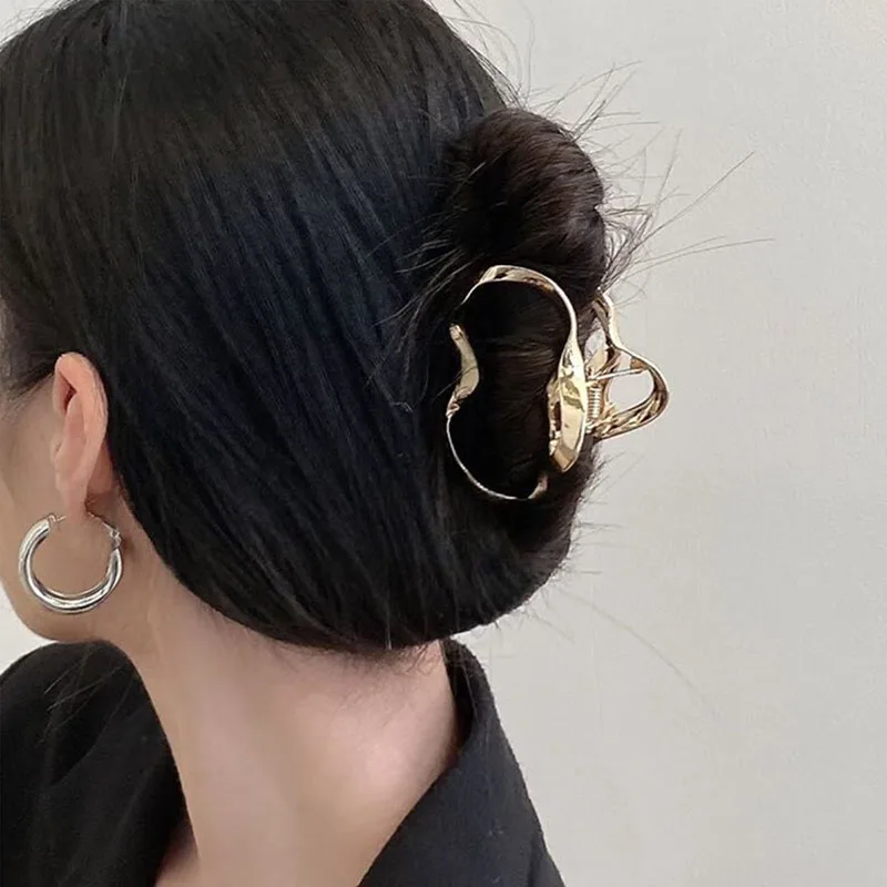 2022 New Trend Irregular Hair Clip for Women Girls Simple Vintage Creative Design Crab Hair Claw Wedding Party Hair Accessories
2022 New Trend Irregular Hair Clip for Women Girls Simple Vintage Creative Design Crab Hair Claw Wedding Party Hair Accessories