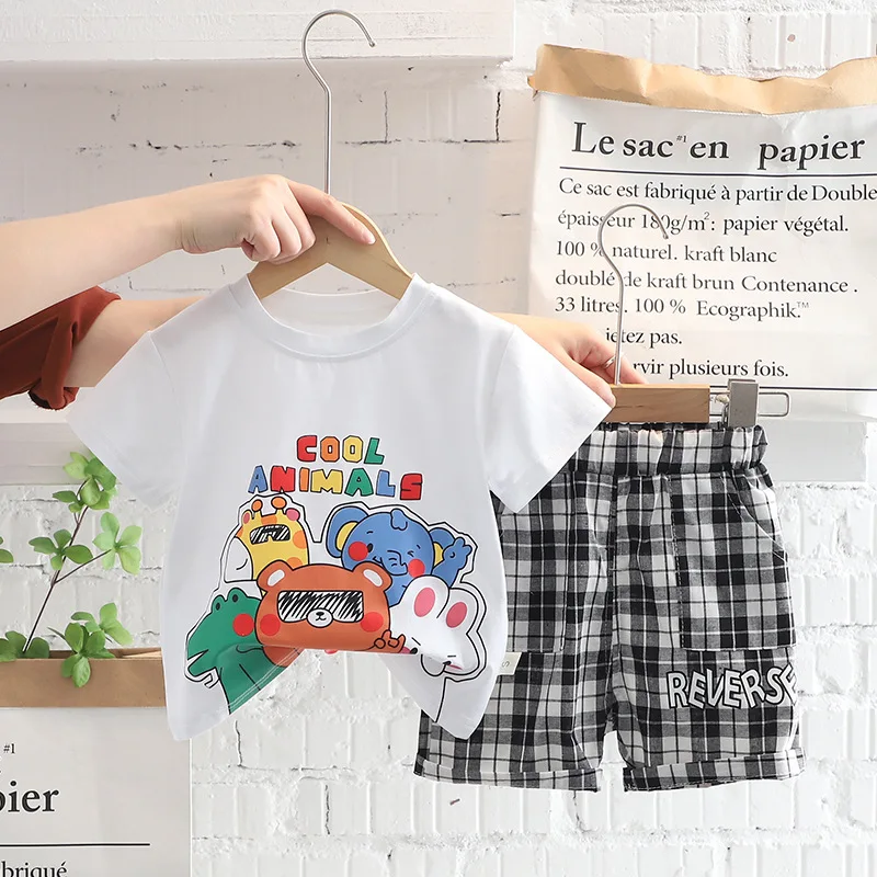 Новинка, летняя повседневная детская одежда для младенцев, крутые костюмы из 2 предметов для маленьких мальчиков, футболка с мультяшным рис...
Новинка, летняя повседневная детская одежда для младенцев, крутые костюмы из 2 предметов для маленьких мальчиков, футболка с мультяшным рис...