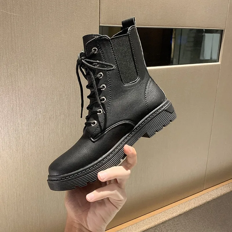 Ботинки мартинсы женские в британском стиле, 2022, модные локомотивные ботинки, дышащие ботильоны для женщин, обувь, женские ботинки из лакиро...
Ботинки мартинсы женские в британском стиле, 2022, модные локомотивные ботинки, дышащие ботильоны для женщин, обувь, женские ботинки из лакиро...