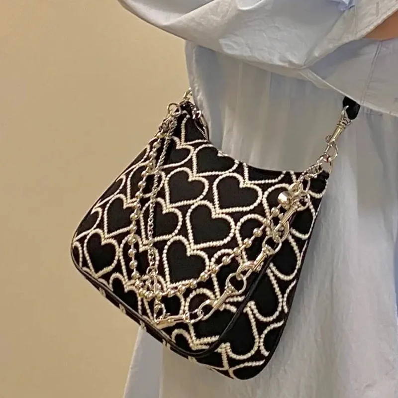 Fashion Handbags 2022 Heart Shape Embroidered Girl Autumn Winter Shoulder Bag Woman Lolita Gothic Tote Baguette Canvas Bag
Fashion Handbags 2022 Heart Shape Embroidered Girl Autumn Winter Shoulder Bag Woman Lolita Gothic Tote Baguette Canvas Bag