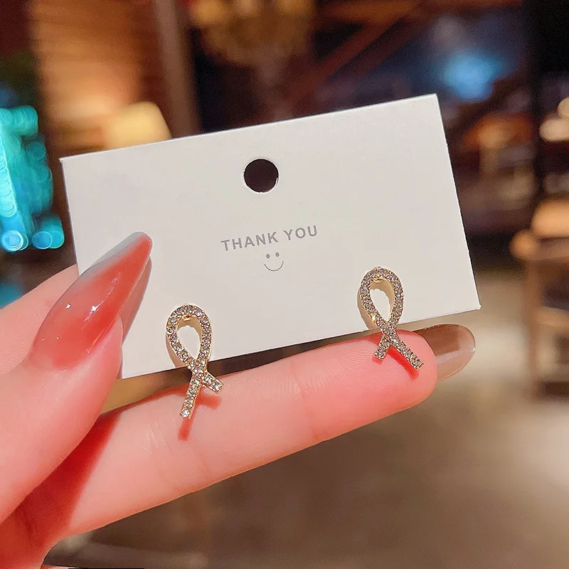 2022 New Trend S925 Silvers Design Full Diamonds Drop Earrings Simple Metal Earrings Korean Jewellery for Woman Fashion
2022 New Trend S925 Silvers Design Full Diamonds Drop Earrings Simple Metal Earrings Korean Jewellery for Woman Fashion
