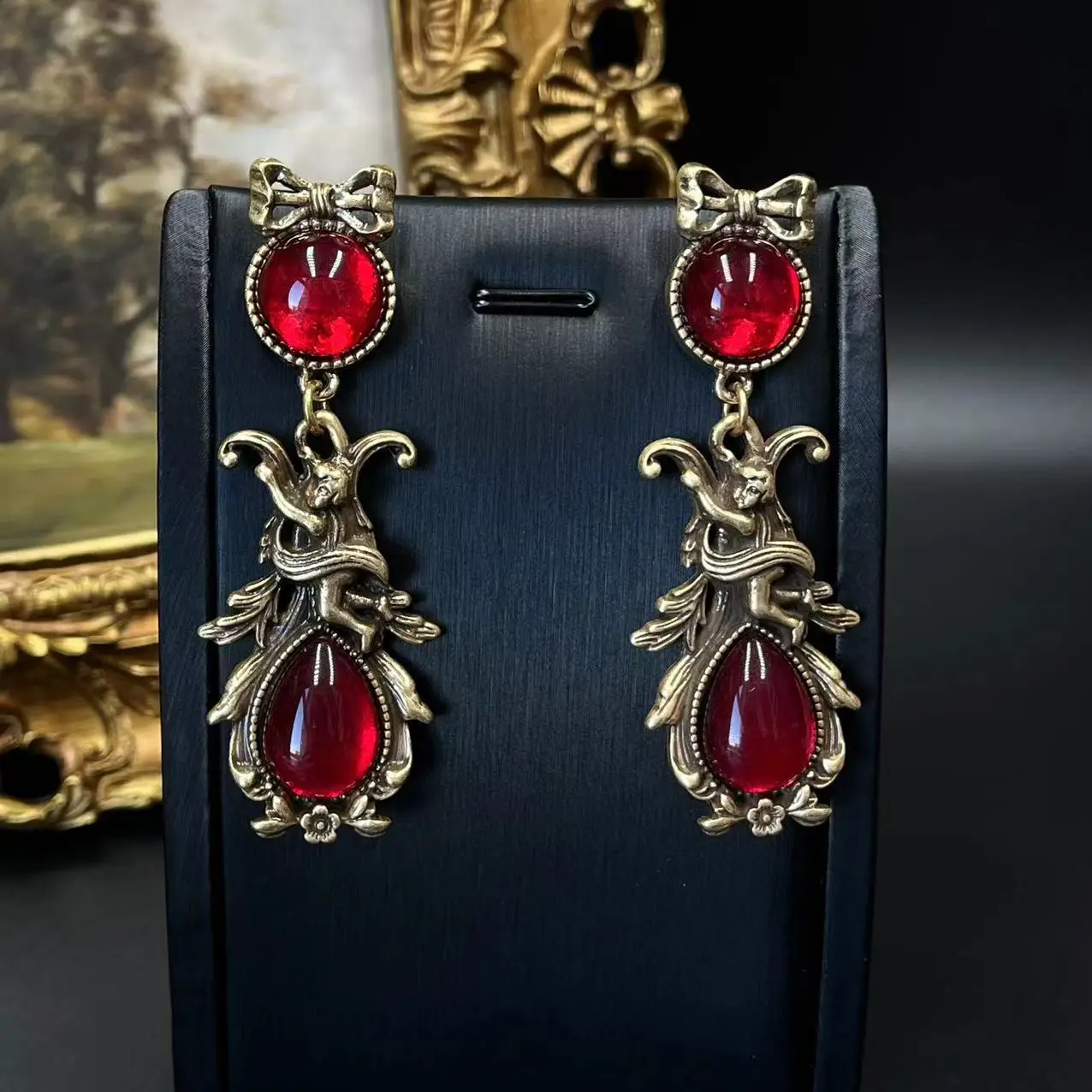 Earrings Fashion Personality Vintage Do Old Bows Red Stud Earring Piercing Aretes De Mujer Pendientes Brincos Boucles D’Oreille
Earrings Fashion Personality Vintage Do Old Bows Red Stud Earring Piercing Aretes De Mujer Pendientes Brincos Boucles D’Oreille