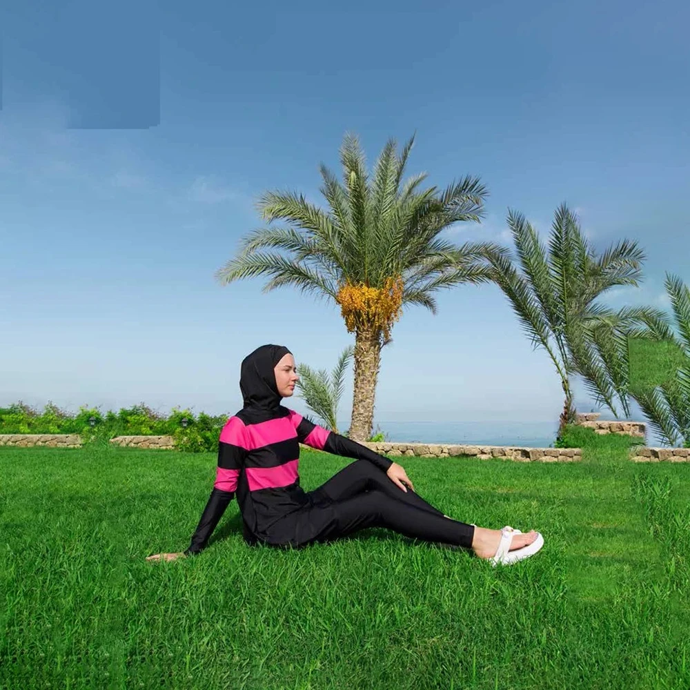 Striped Swimsuit Muslim Fashion Women Swimsuit Modest Bathing Suit Long Sleeve Burkini Muslim Islam Female Swimwear Sport Black
Striped Swimsuit Muslim Fashion Women Swimsuit Modest Bathing Suit Long Sleeve Burkini Muslim Islam Female Swimwear Sport Black