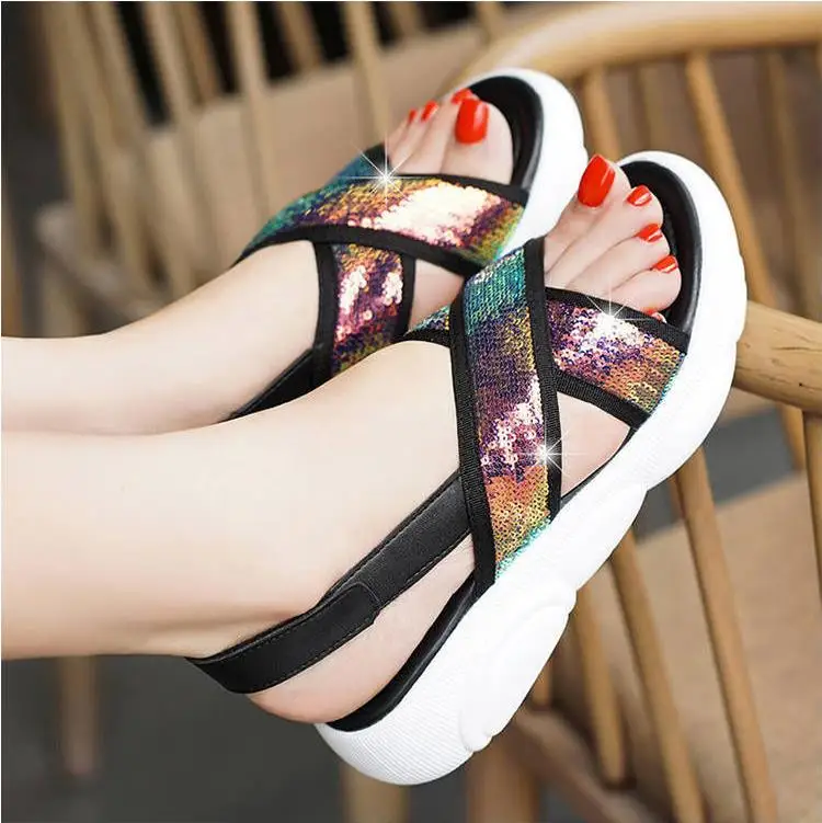 Women's Flat Sandals 2022 New Summer New Slippers Cross Rhinestone Sandals Wild Platform Outer Wear Slippers Black Gold Eu 35-40
Women's Flat Sandals 2022 New Summer New Slippers Cross Rhinestone Sandals Wild Platform Outer Wear Slippers Black Gold Eu 35-40