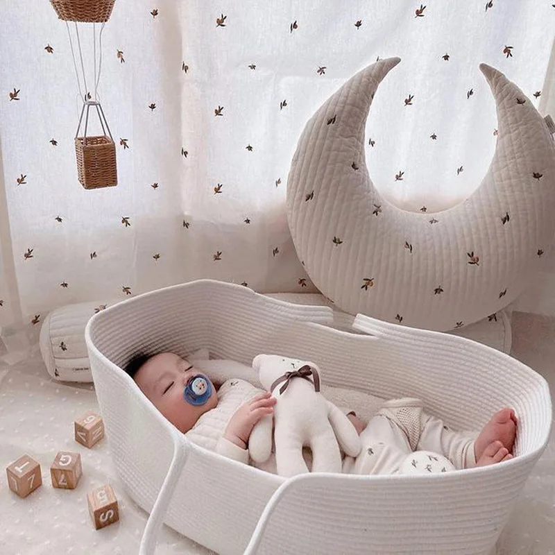 New Cotton Portable Baby Basket Lightweight Infant Sleeping Basketry Creative Crib Bed for Kids Child Gear Newborn Playpen
New Cotton Portable Baby Basket Lightweight Infant Sleeping Basketry Creative Crib Bed for Kids Child Gear Newborn Playpen
