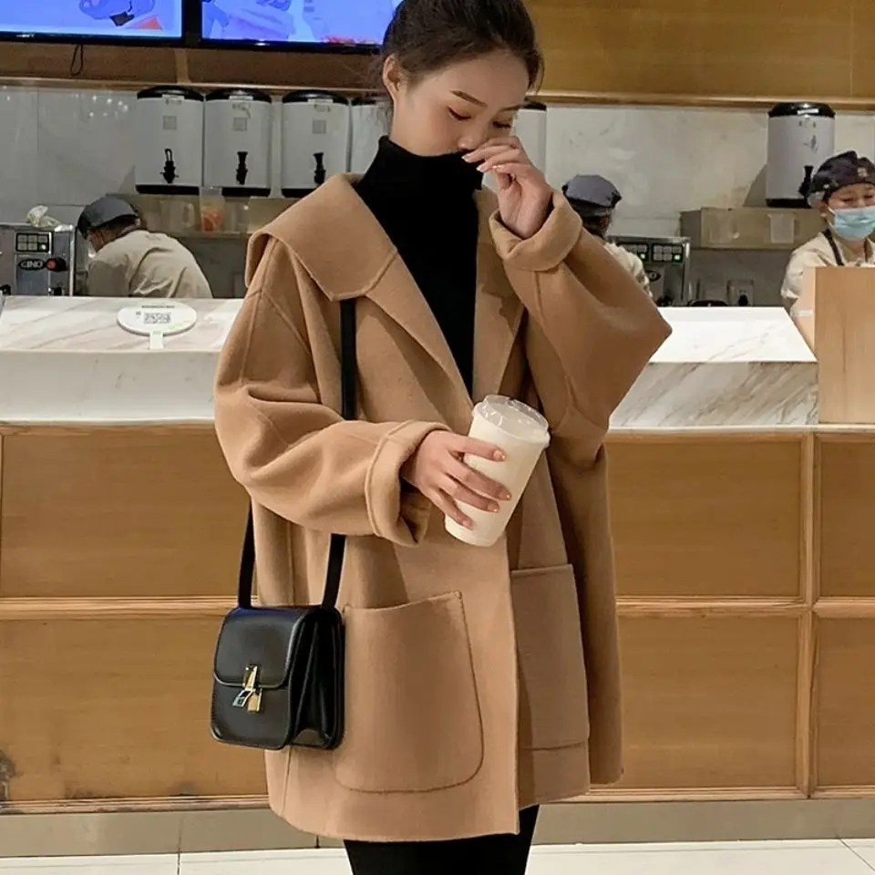 2022 New Winter Women Elegant Wool Coat Solid Long Sleeve Casual Warm Loose Cashmere Jacket Outerwear Ladies Overcoat A49 
2022 New Winter Women Elegant Wool Coat Solid Long Sleeve Casual Warm Loose Cashmere Jacket Outerwear Ladies Overcoat A49