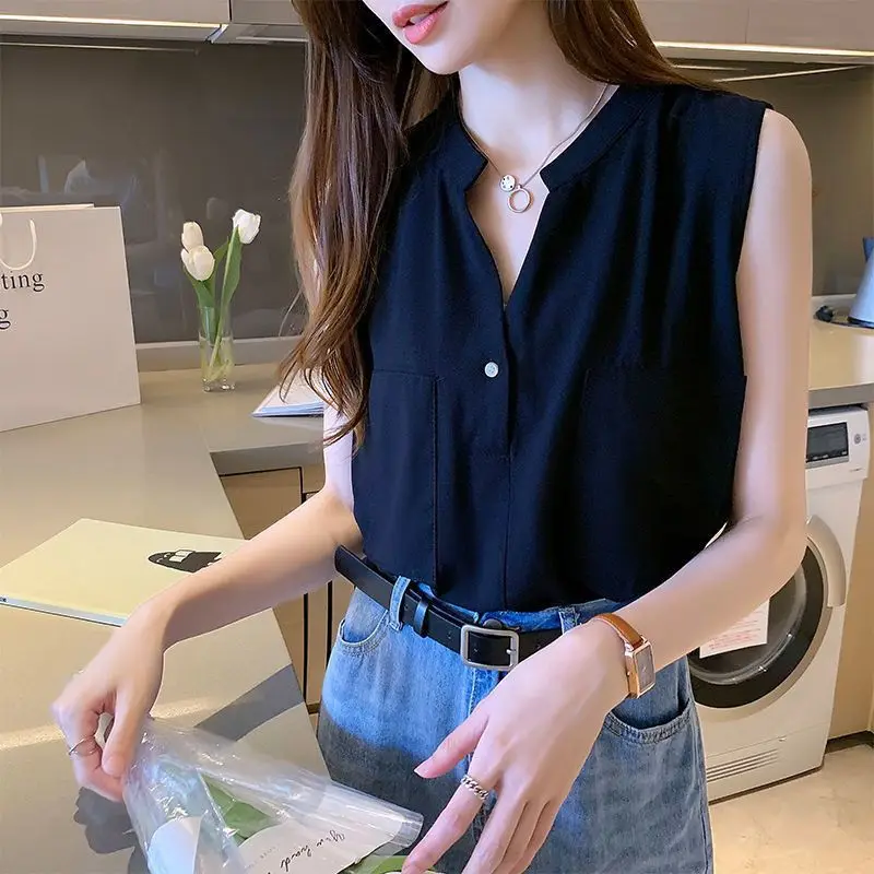 Woman Fashion Deep O-Neck Loose Chiffon Shirt Female Solid Color Blouse Vests Ladies Casual Hollow Lace Basic Tops Blouses G113
Woman Fashion Deep O-Neck Loose Chiffon Shirt Female Solid Color Blouse Vests Ladies Casual Hollow Lace Basic Tops Blouses G113
