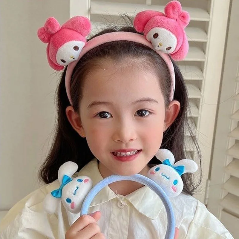 Sanrio Plushine Headband Mymelody Hair Band Anime Face Wash Cute Cinnamoroll Hair Accessories Kuromi Girls Heart Headdress Gifts
Sanrio Plushine Headband Mymelody Hair Band Anime Face Wash Cute Cinnamoroll Hair Accessories Kuromi Girls Heart Headdress Gifts