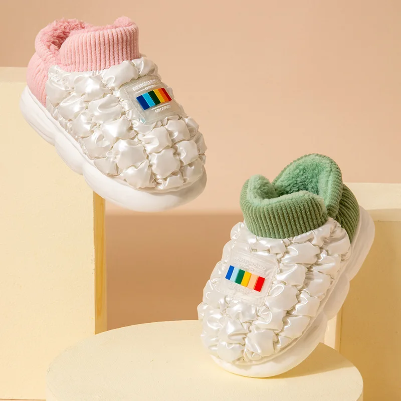 2022 Kids Waterproof Soft Bottom Non-slip Home Indoor Shoes Winter Children's Wram Cotton Slippers Floor Slippers for Boys Girls
2022 Kids Waterproof Soft Bottom Non-slip Home Indoor Shoes Winter Children's Wram Cotton Slippers Floor Slippers for Boys Girls