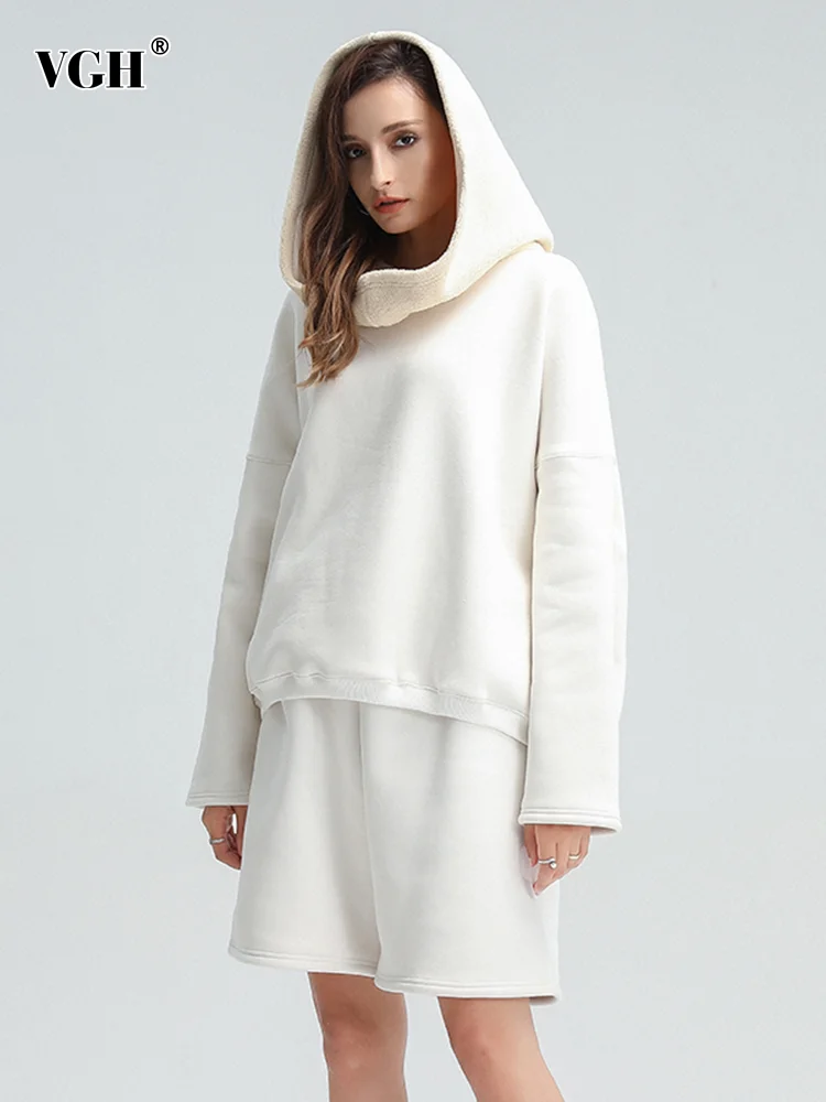VGH Fashion Casual Two Piece Set Womens Hooded Collar Long Sleeve Sweatshirt High Waist Shorts Solid Sets Female Clothing 2022
VGH Fashion Casual Two Piece Set Womens Hooded Collar Long Sleeve Sweatshirt High Waist Shorts Solid Sets Female Clothing 2022