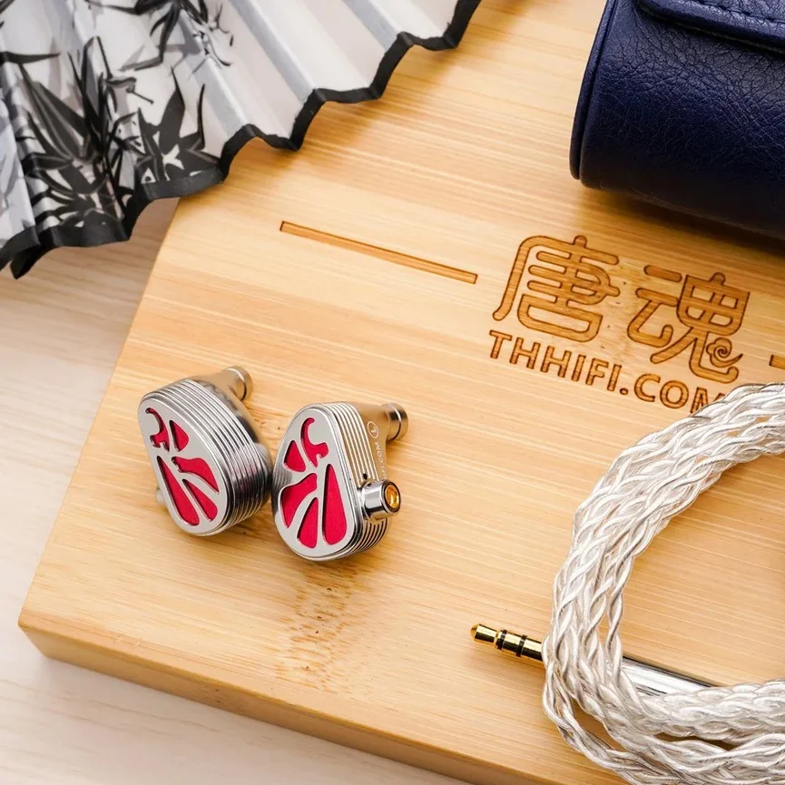BGVP THHiFi Face Red CNC 2BA+1DD Hybrid Bass Hifi Music In-Ear Monitor Studio Audiophile MMCX Stereo 3D Earphone Headphones
BGVP THHiFi Face Red CNC 2BA+1DD Hybrid Bass Hifi Music In-Ear Monitor Studio Audiophile MMCX Stereo 3D Earphone Headphones