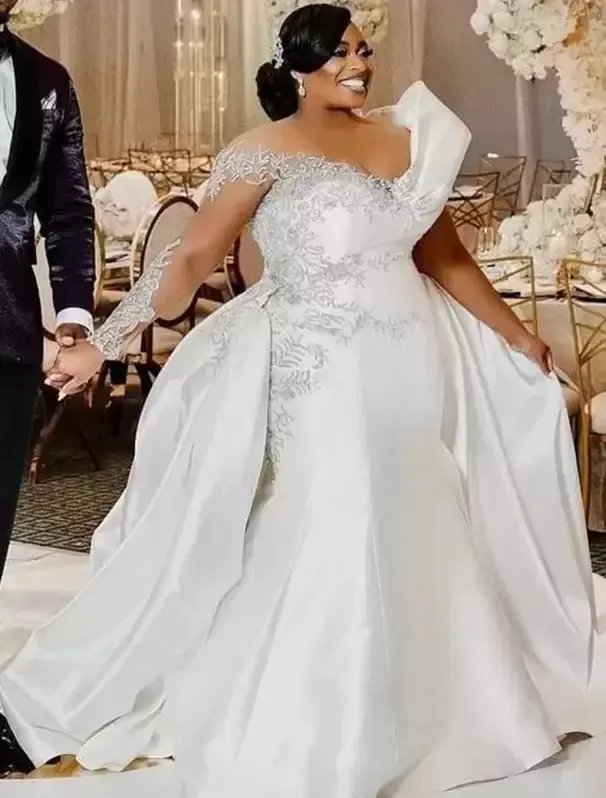Plus Size Arabic Aso Ebi Mermaid Luxrious Sexy Wedding Dress Beaded Lace Crystals Bridal Gowns Dresses 2023
Plus Size Arabic Aso Ebi Mermaid Luxrious Sexy Wedding Dress Beaded Lace Crystals Bridal Gowns Dresses 2023