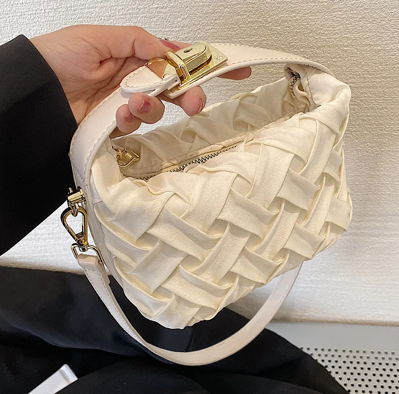Design woven bag women's crossbody bags summer new trendy fashion texture underarm bag popular all-match shoulder bag
Design woven bag women's crossbody bags summer new trendy fashion texture underarm bag popular all-match shoulder bag