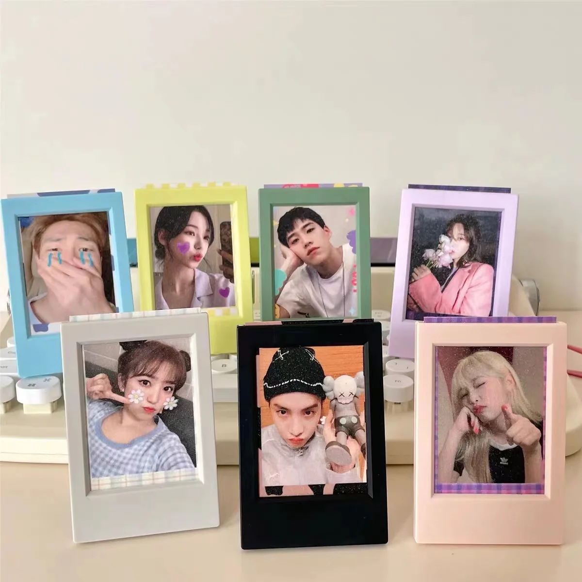 Kawaii Candy colors plastic 3 Inch Kpop Photocard vertical photo stand Photo Protector Holder Card Idol display stand Stationery
Kawaii Candy colors plastic 3 Inch Kpop Photocard vertical photo stand Photo Protector Holder Card Idol display stand Stationery