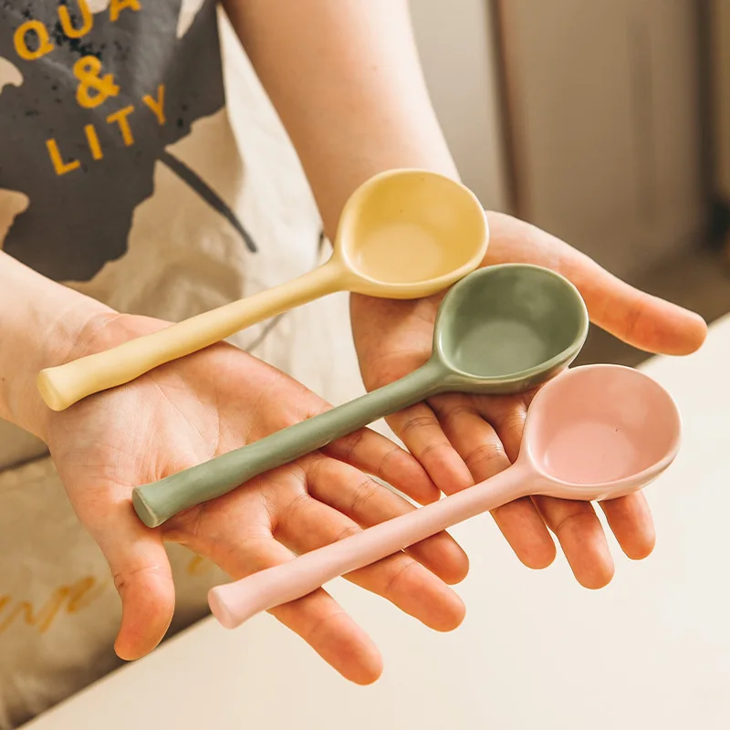 Ceramic Soup Spoon Japanese Style Spoon Home Restaurant Tableware Stirring Spoon Creative Kitchen Utensils
Ceramic Soup Spoon Japanese Style Spoon Home Restaurant Tableware Stirring Spoon Creative Kitchen Utensils