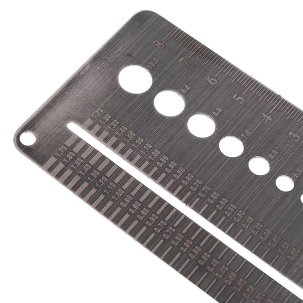 Measuring Ruler Wire Gauge Workshop 104*65mm 4.09*2.56Inch Drill Bit Bolt Wire Gauge For Gauge The Drill Bits Silver
Measuring Ruler Wire Gauge Workshop 104*65mm 4.09*2.56Inch Drill Bit Bolt Wire Gauge For Gauge The Drill Bits Silver