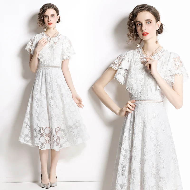 

2022 Summer New Round Neck Lace Medium and Long Skirt Bubble Sleeve High-end Temperament Close Waist Thin A-word Fashion Dress