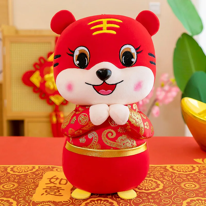 25 см китайские Новогодние украшения 2022 Тигр плюшевая игрушка 2022 талисман кукла весенний праздник украшение китайский Новогодний подарок 
25 см китайские Новогодние украшения 2022 Тигр плюшевая игрушка 2022 талисман кукла весенний праздник украшение китайский Новогодний подарок