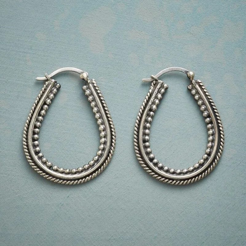Simple Silver Color Hoop Earrings for Women Trendy Metal Engraving Ancient Patterns Round Earrings Jewelry
Simple Silver Color Hoop Earrings for Women Trendy Metal Engraving Ancient Patterns Round Earrings Jewelry