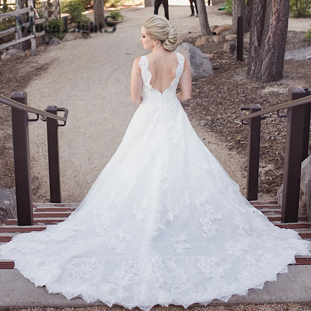 MoonlightShadow New Arrival Plus Size Wedding Dress Deep V-Neck Tank Elegant Sexy Mariee Robe De Soiree Mariage Made To Order
MoonlightShadow New Arrival Plus Size Wedding Dress Deep V-Neck Tank Elegant Sexy Mariee Robe De Soiree Mariage Made To Order