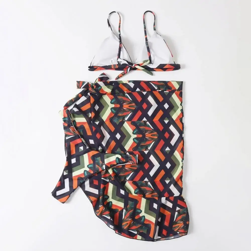 Lightweight 3Pcs/Set Stylish Low Waist Bra Briefs Cover Up Set Padded for Swimming Pool
Lightweight 3Pcs/Set Stylish Low Waist Bra Briefs Cover Up Set Padded for Swimming Pool