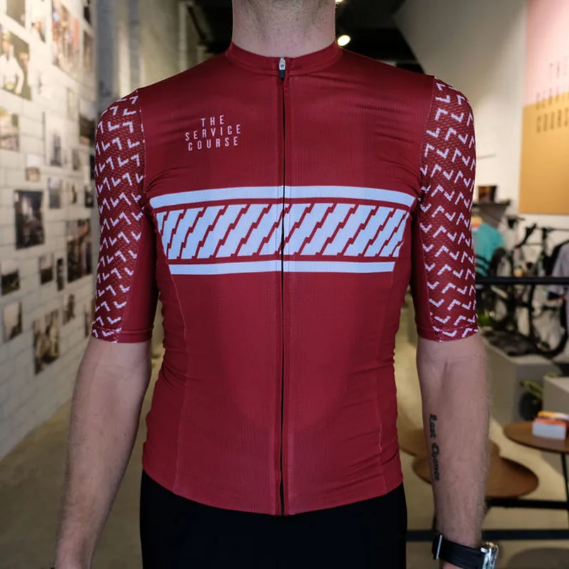 Lightweight breathable air mesh Race fit Cycling jersey Best quality short sleeve Bicycle clothes summer Maillot Ciclismo hombre
Lightweight breathable air mesh Race fit Cycling jersey Best quality short sleeve Bicycle clothes summer Maillot Ciclismo hombre