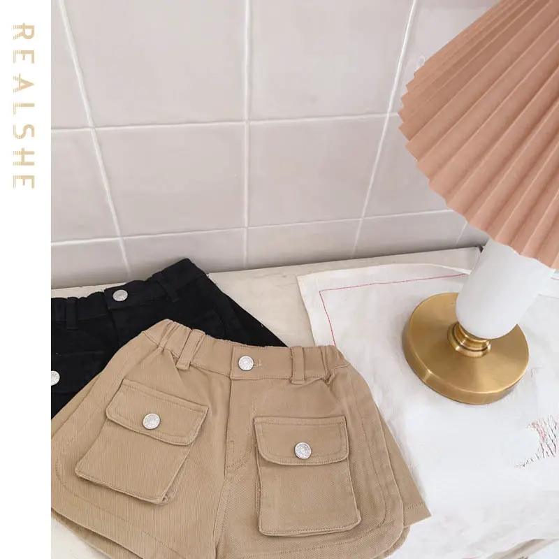 2023 New Baby Girls Shorts Casual Solid Color Pockets Button Zipper Loose Short Pants for Girls Summer Children Shorts
2023 New Baby Girls Shorts Casual Solid Color Pockets Button Zipper Loose Short Pants for Girls Summer Children Shorts