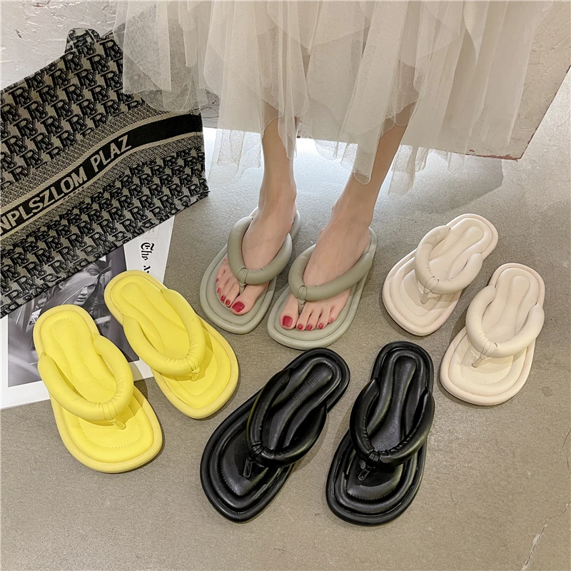 2022 NEW Summer Slippers Flip Flops For Lady Soft Thick Bottom Comfortable Beach Size 35-39 Solid Yellow Black Casual S3506
2022 NEW Summer Slippers Flip Flops For Lady Soft Thick Bottom Comfortable Beach Size 35-39 Solid Yellow Black Casual S3506