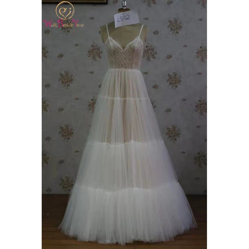 100% Real V Neck Wedding Gowns 2022 Spaghetti Straps A Line Lace Tulle Ivory-Champagne Bridal Dresses Long Women Elegant Bride
100% Real V Neck Wedding Gowns 2022 Spaghetti Straps A Line Lace Tulle Ivory-Champagne Bridal Dresses Long Women Elegant Bride
