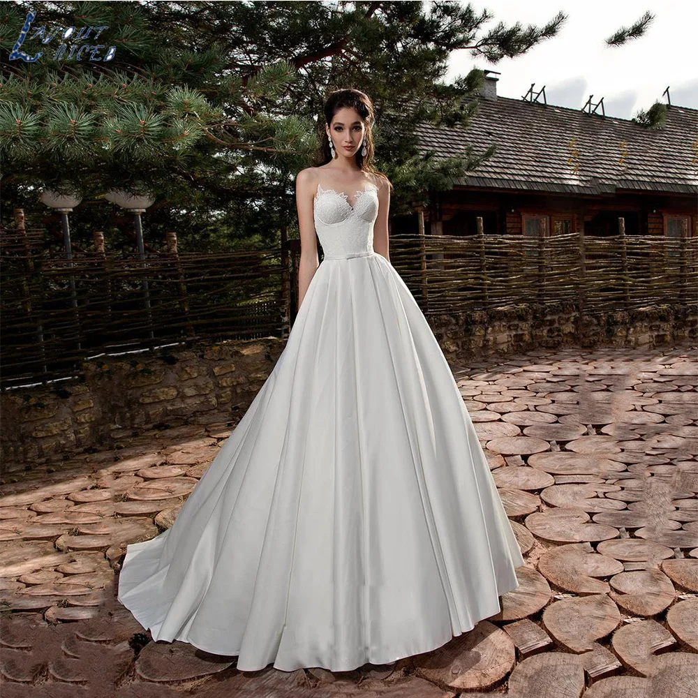 Soft Satin Beach Wedding Dress Sexy V Neck A-line Lace Appliques Simple Plus Size Bridal Robe Princess Bride Gowns Custom
Soft Satin Beach Wedding Dress Sexy V Neck A-line Lace Appliques Simple Plus Size Bridal Robe Princess Bride Gowns Custom