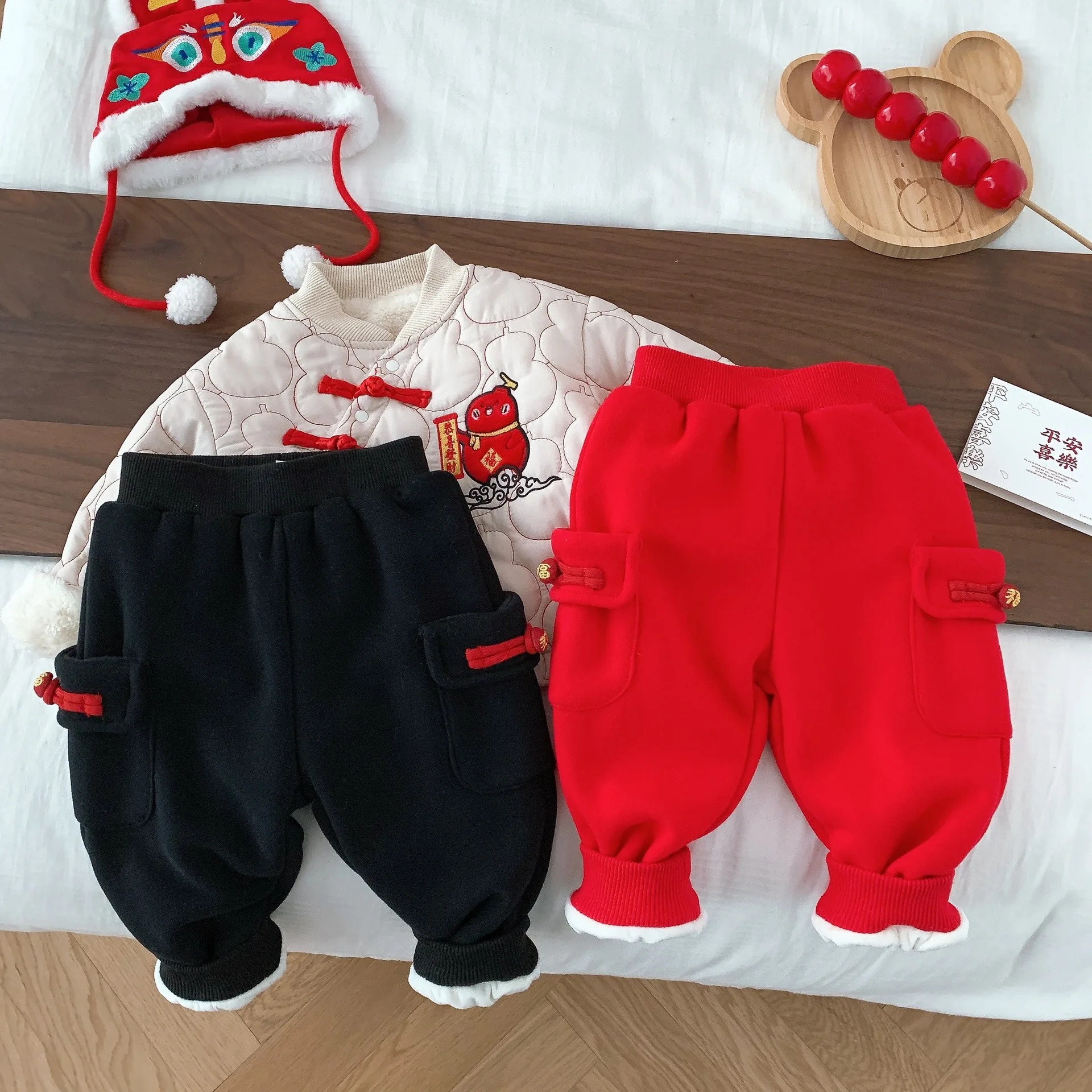Winter Children's Plus Fleece Warm Pants Toddler Girl Solid New Year Casual Pants Boy Baby Big Pocket Cotton Trouser Kid Outfits
Winter Children's Plus Fleece Warm Pants Toddler Girl Solid New Year Casual Pants Boy Baby Big Pocket Cotton Trouser Kid Outfits