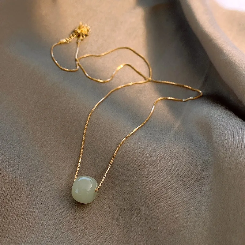 Real Gold Electroplating Hetian Jade Necklace Dongdamen Ins Style Niche Design Clavicle Chain Fashion All-match Necklace Women
Real Gold Electroplating Hetian Jade Necklace Dongdamen Ins Style Niche Design Clavicle Chain Fashion All-match Necklace Women