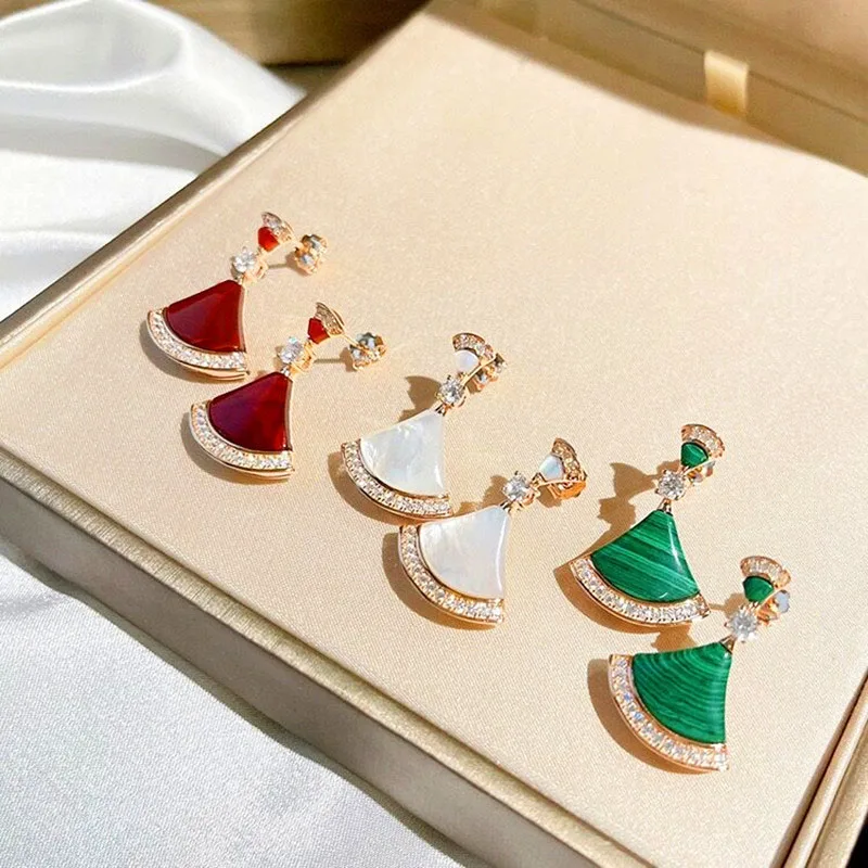 High Quality 925 Sterling Silver Inlaid Natural Stone Women's Dress Earrings Sweet Fashion Luxury Brand Exquisite Jewelry
High Quality 925 Sterling Silver Inlaid Natural Stone Women's Dress Earrings Sweet Fashion Luxury Brand Exquisite Jewelry
