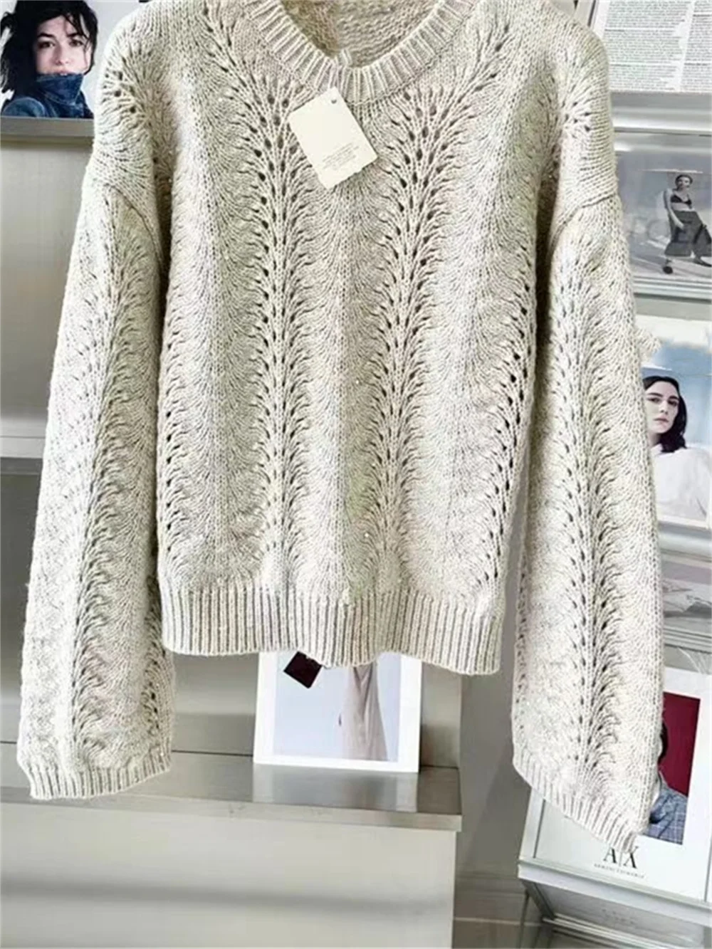 Women Hook Flower Hollowed Out Sequins Sweater Autumn Winter 2023 New Ladies All-Match O-Neck Long Sleeve 100% Cashmere Pullover
Women Hook Flower Hollowed Out Sequins Sweater Autumn Winter 2023 New Ladies All-Match O-Neck Long Sleeve 100% Cashmere Pullover