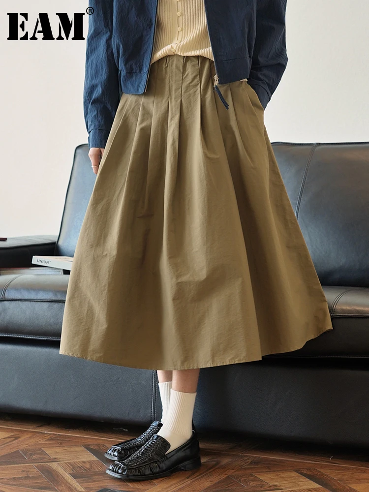 

[EAM] High Elastic Waist Khaki Pleated Causal Half-body Skirt Loose Fit Women Fashion Tide New Spring Autumn 2023 1DH0004