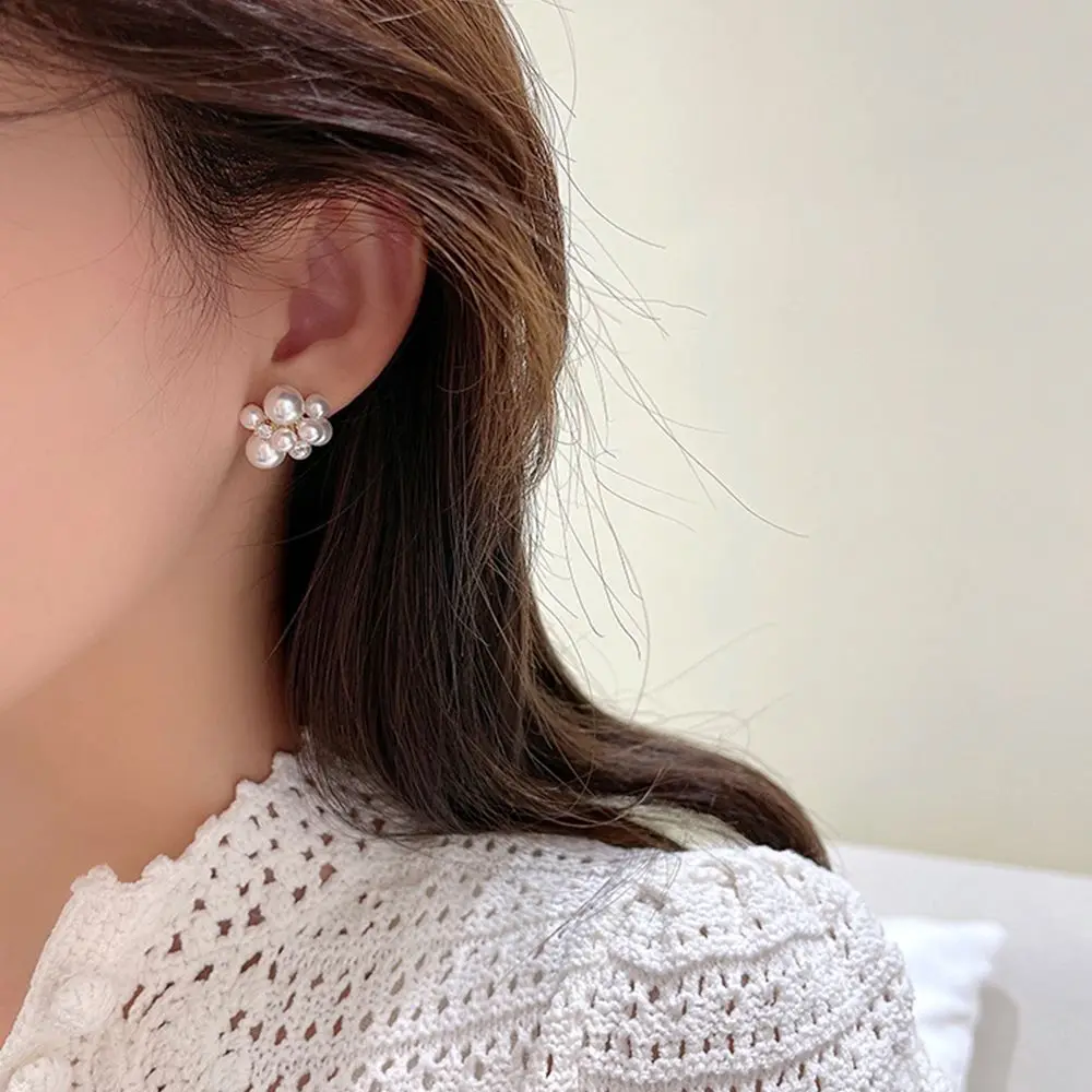 Sweet Daily Lady Simple Fashion Design Solid Color Fireworks Korean Earrings Pearl Stud Earrings Women Jewelry
Sweet Daily Lady Simple Fashion Design Solid Color Fireworks Korean Earrings Pearl Stud Earrings Women Jewelry