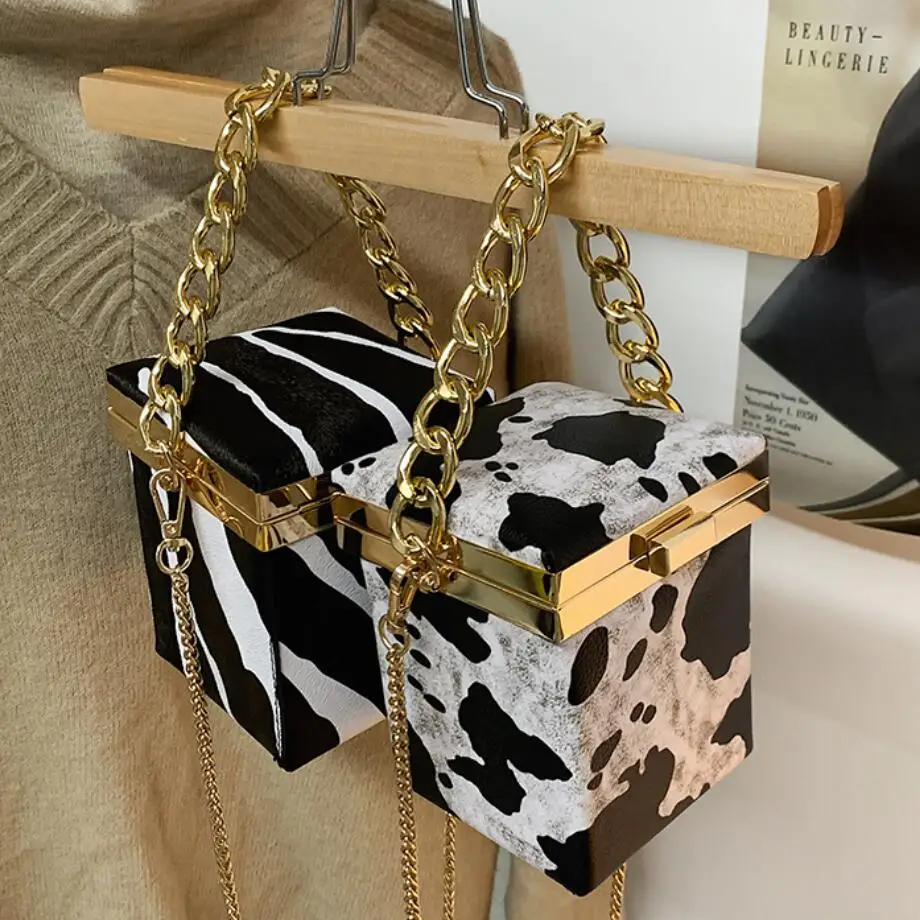 Mini Box Tote bag 2021 Fashion New High quality PU Leather Women's Designer Handbag Contrast color Chain Shoulder Messenger Bag
Mini Box Tote bag 2021 Fashion New High quality PU Leather Women's Designer Handbag Contrast color Chain Shoulder Messenger Bag