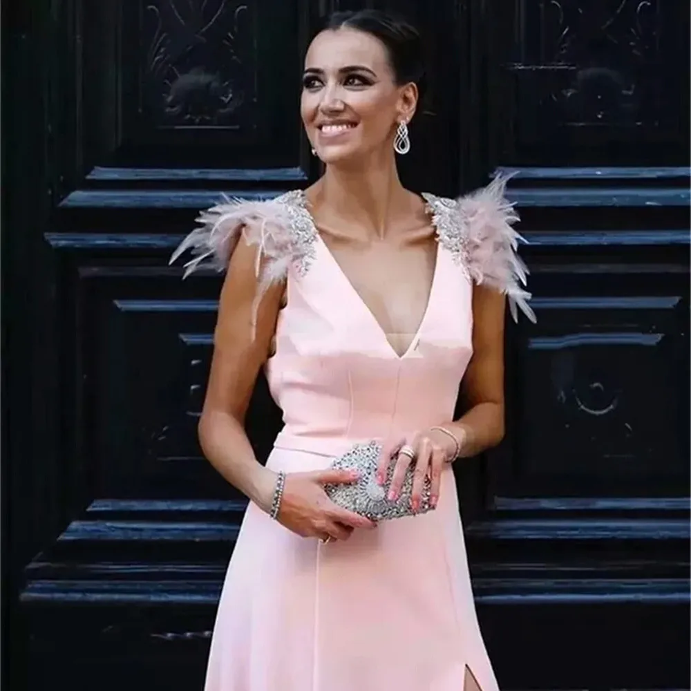 Light Pink Sexy Long Prom Dresses V Neck Backless High Slit Plus Size Elastic Satin Formal Dress With Feather Women Party Gown
Light Pink Sexy Long Prom Dresses V Neck Backless High Slit Plus Size Elastic Satin Formal Dress With Feather Women Party Gown