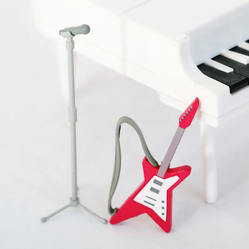 Dollhouse 1:12 BJD Mini Electric Guitar Microphone Stand Mic Miniature Itmes Pretend Play Band Dolls House Accessories Girl Toys
Dollhouse 1:12 BJD Mini Electric Guitar Microphone Stand Mic Miniature Itmes Pretend Play Band Dolls House Accessories Girl Toys