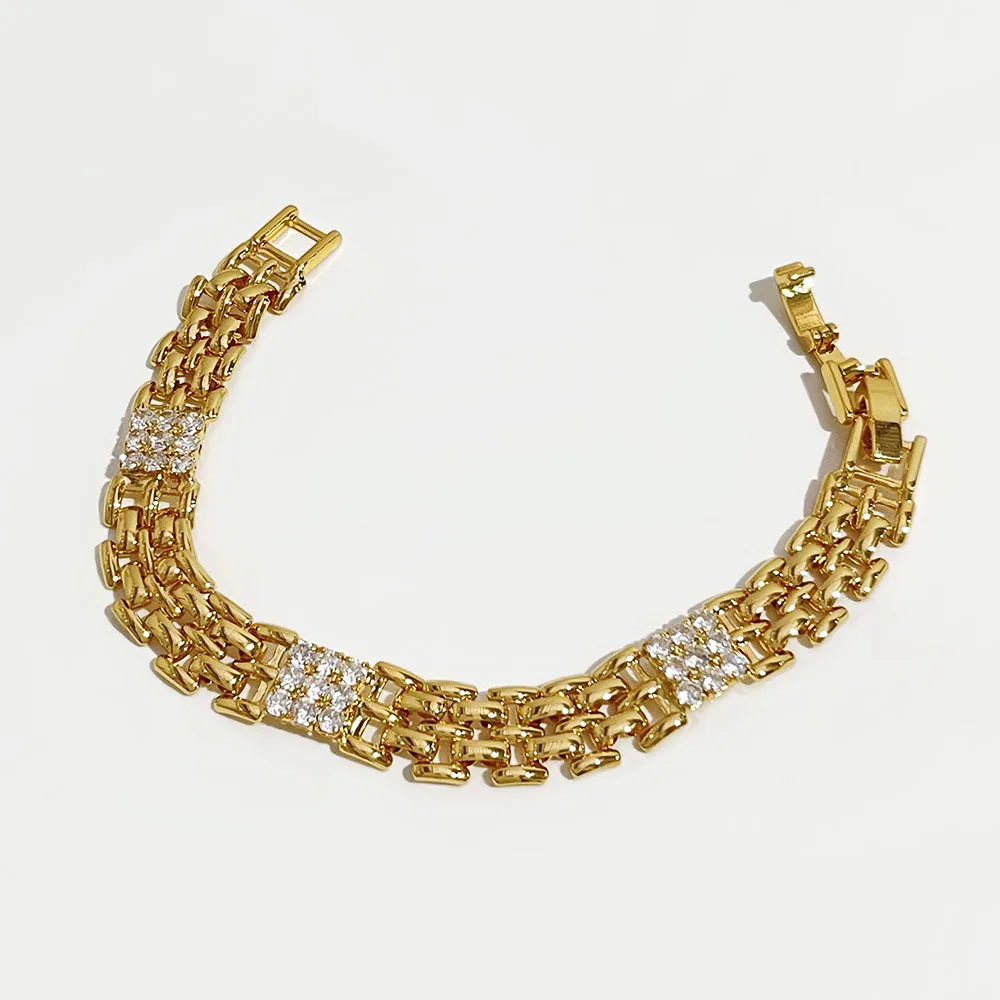 Peri'sbox Gold Color Chunky Brass Watchband Chain Bracelet for Women Vintage Statement 3-Row Cubic Zirconia Wide Bracelets
Peri'sbox Gold Color Chunky Brass Watchband Chain Bracelet for Women Vintage Statement 3-Row Cubic Zirconia Wide Bracelets