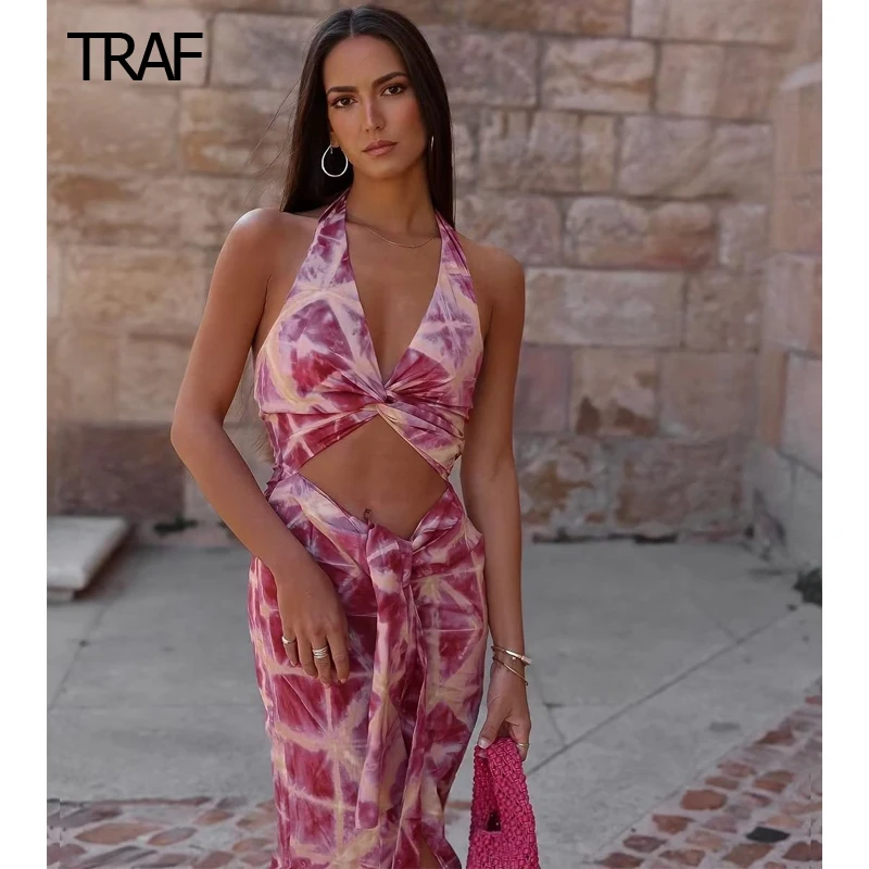 Платье-комбинация летнее Облегающее с открытой спиной и цветочным принтом 
Платье-комбинация летнее Облегающее с открытой спиной и цветочным принтом