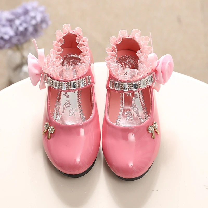 Children's Shoes For Girl Spring New Princess Lace Leather Shoes Fashion Cute Student Party Dance Bow Rhinestone Wedding Shoes
Children's Shoes For Girl Spring New Princess Lace Leather Shoes Fashion Cute Student Party Dance Bow Rhinestone Wedding Shoes