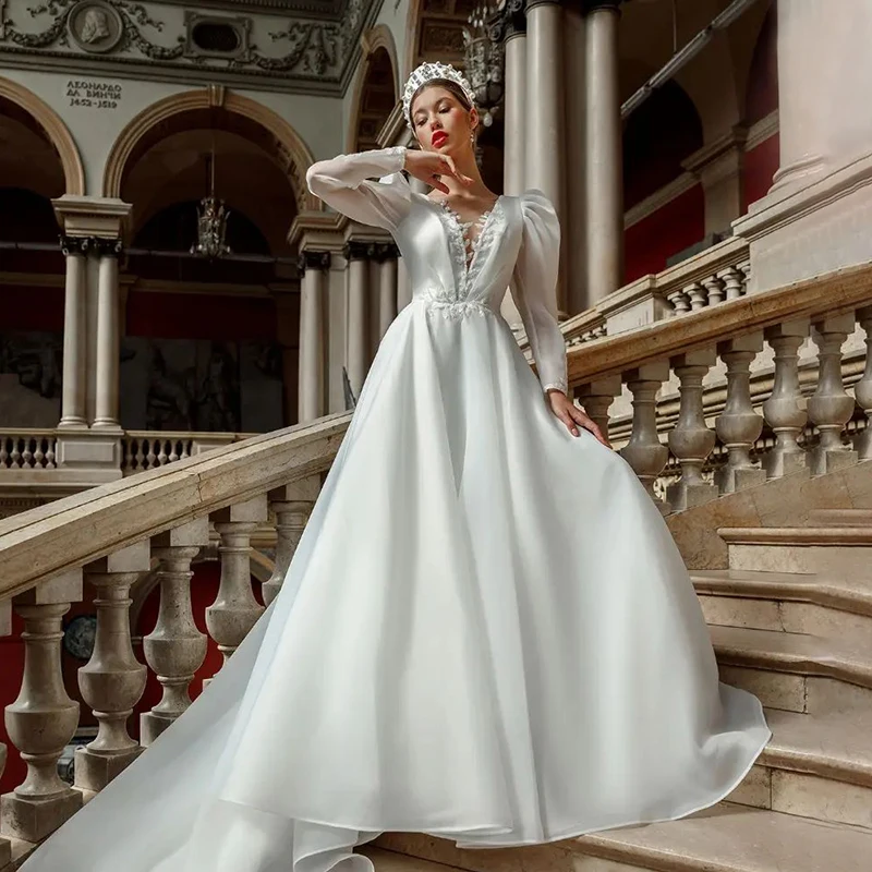 Popular V-Neck A-Line Wedding Dresses Long Puff Sleeves Lace Appliques Bridal Gowns Custom Made
Popular V-Neck A-Line Wedding Dresses Long Puff Sleeves Lace Appliques Bridal Gowns Custom Made