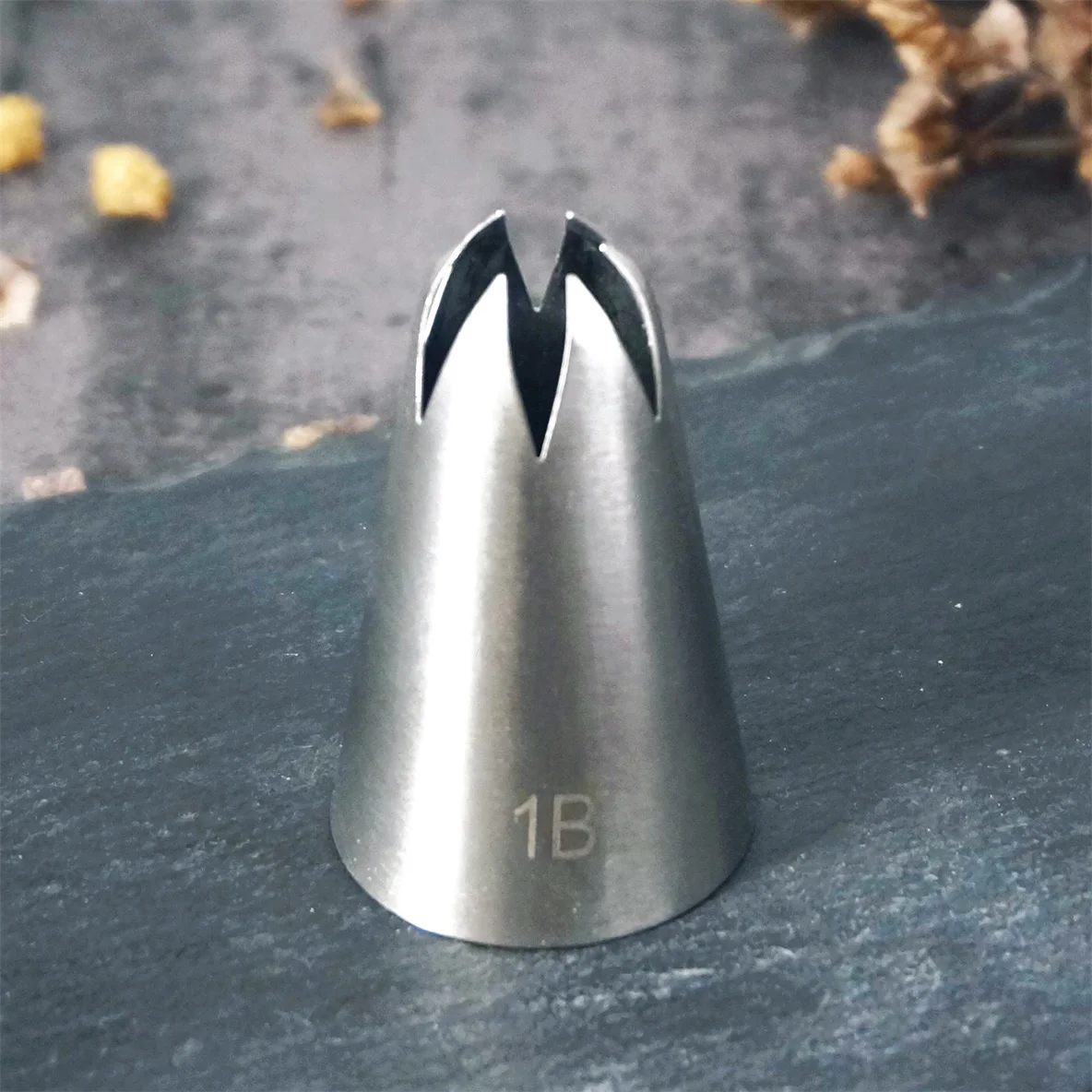 #1B Cream Piping Nozzle Decor Tip Large Size Cream Flower Rose Icing Tips Nozzles Cake Fondant Baking Tool Cupcake Decor
#1B Cream Piping Nozzle Decor Tip Large Size Cream Flower Rose Icing Tips Nozzles Cake Fondant Baking Tool Cupcake Decor