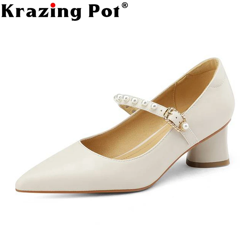 Женские туфли из овечьей кожи, на среднем каблуке, с острым носком
Женские туфли из овечьей кожи, на среднем каблуке, с острым носком