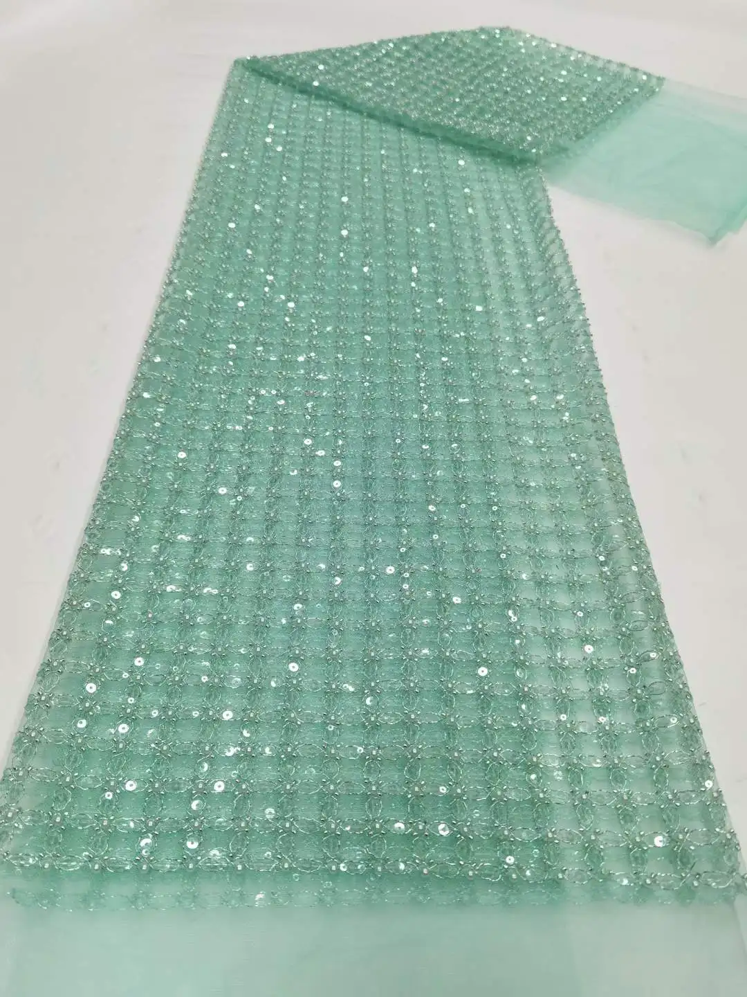 Роскошная африканская кружевная ткань с блестками, отделанная бисером, искусственная нигерийская Свадебная вышивка для невесты, французское Тюлевое Шитье
Роскошная африканская кружевная ткань с блестками, отделанная бисером, искусственная нигерийская Свадебная вышивка для невесты, французское Тюлевое Шитье