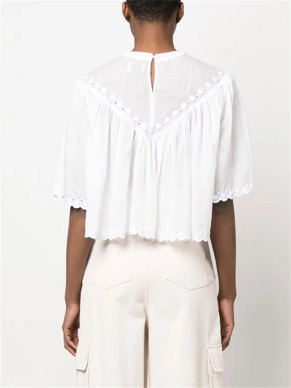 Embroidery Women Loose Blouse White or Yellow Shirt O-neck Elegant All-match Fashion Tops Female 2023 Spring Summer Tops 
Embroidery Women Loose Blouse White or Yellow Shirt O-neck Elegant All-match Fashion Tops Female 2023 Spring Summer Tops