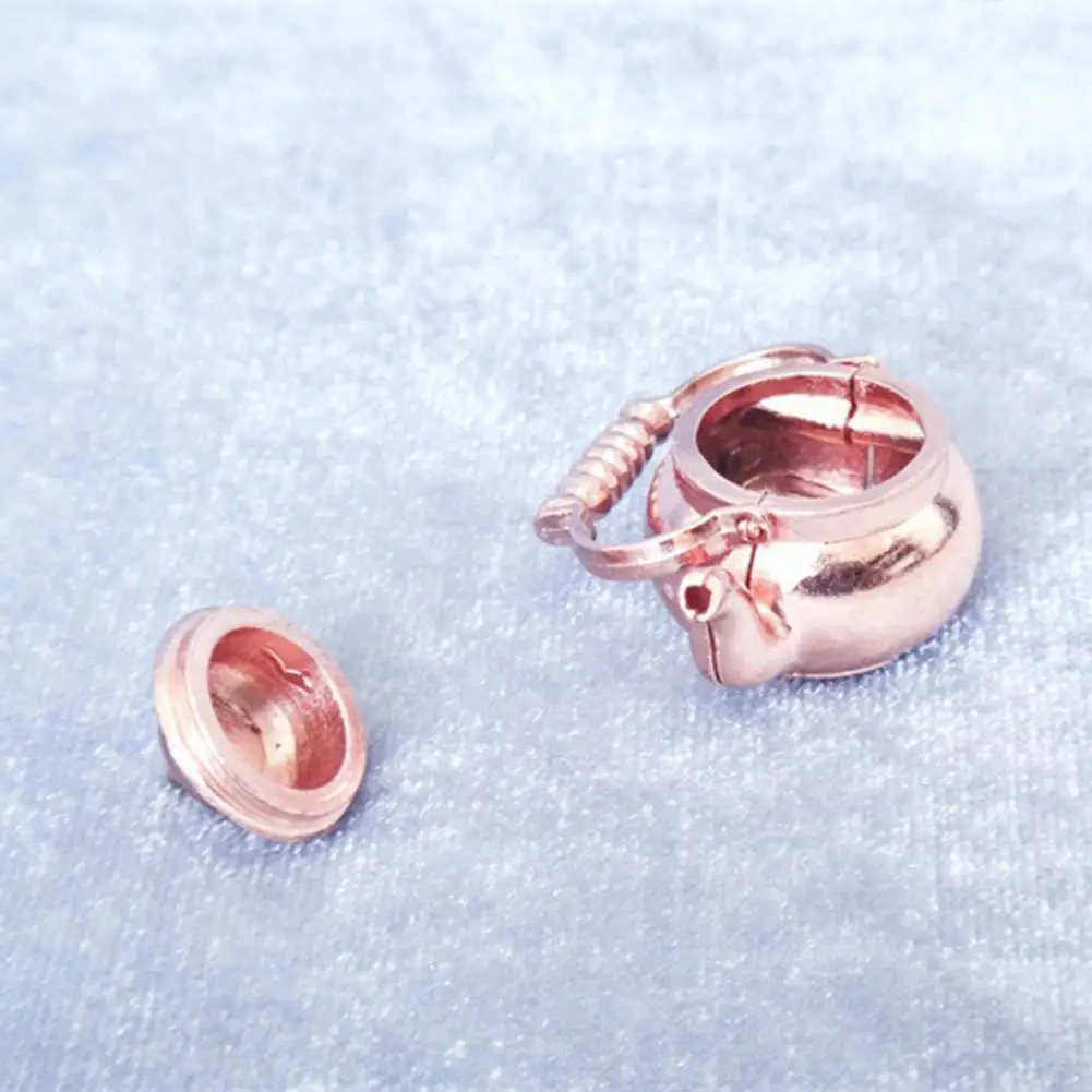 Подарок, компактный Ретро чайник с открытой крышкой, украшение для кукольного домика для развлечений
Подарок, компактный Ретро чайник с открытой крышкой, украшение для кукольного домика для развлечений