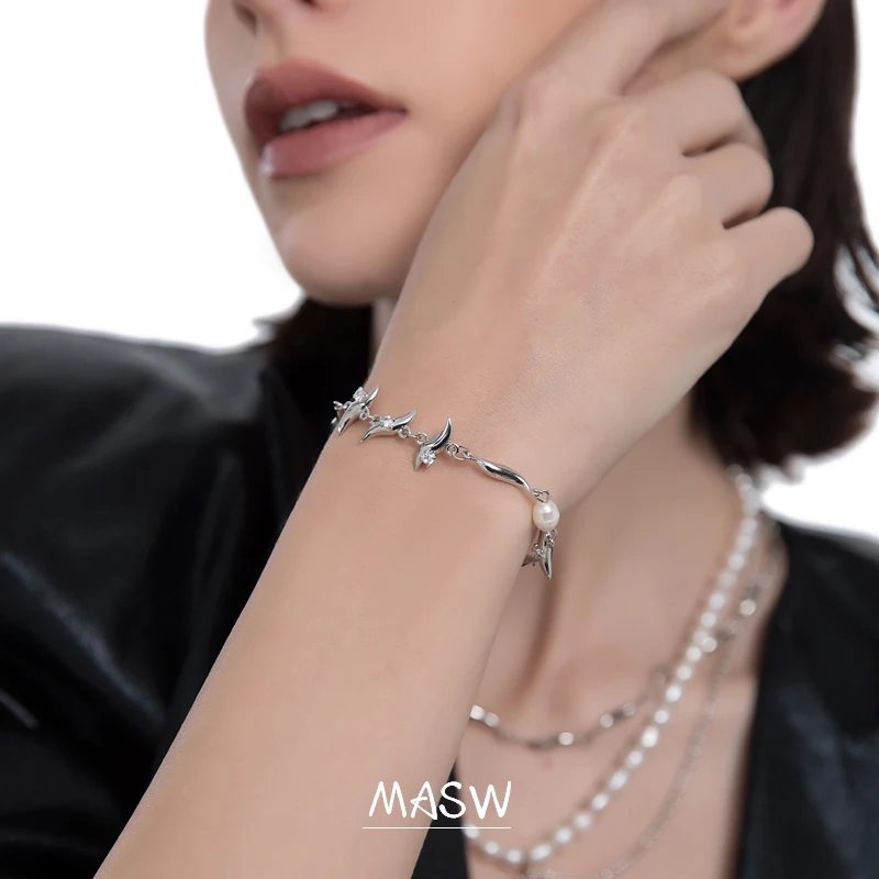 MASW Original Design Metal Bracelet 2021 New Trend Personality One Layer Zircon Natural Pearl Charm Bracelet For Women Jewelry
MASW Original Design Metal Bracelet 2021 New Trend Personality One Layer Zircon Natural Pearl Charm Bracelet For Women Jewelry