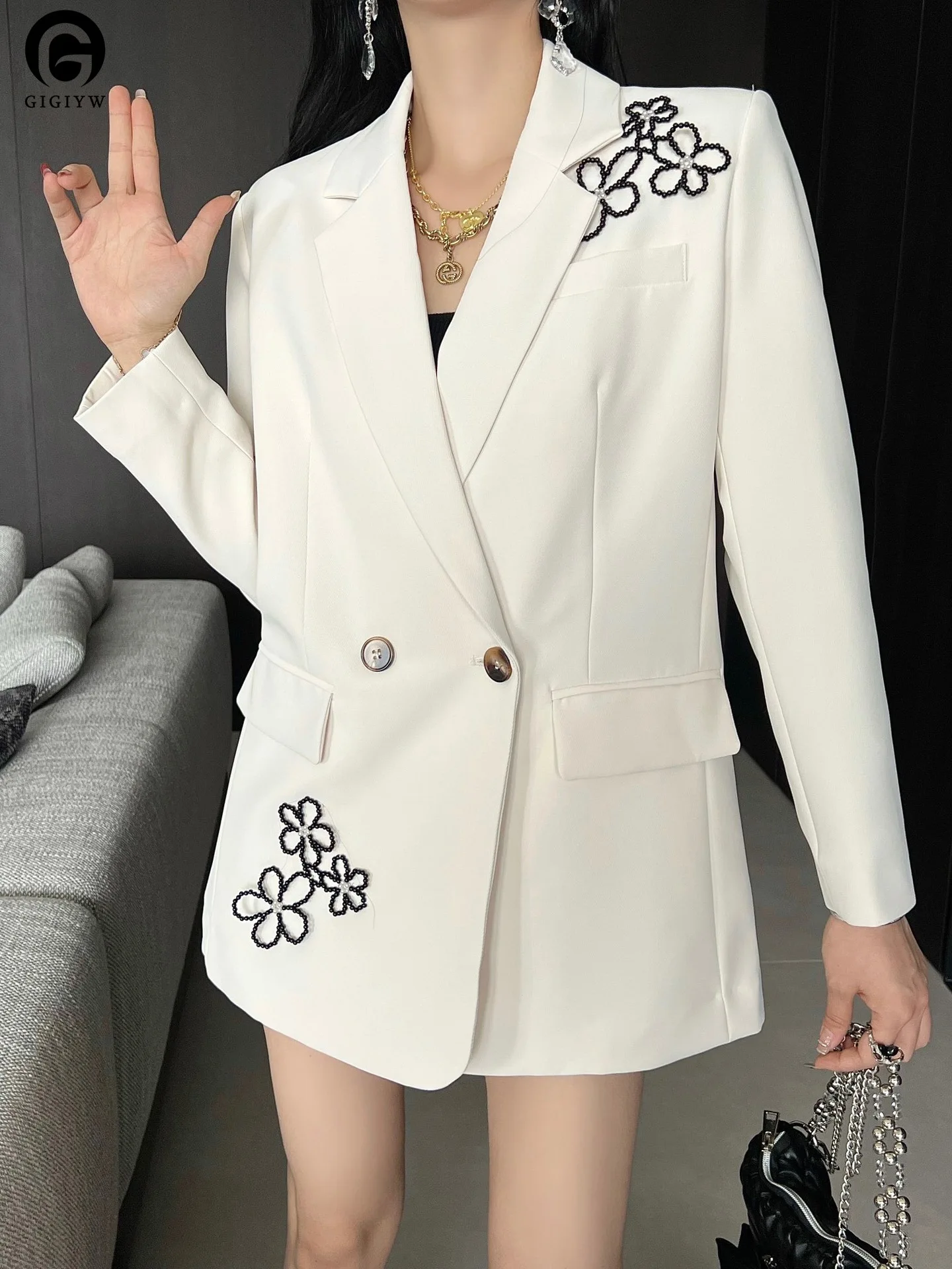 GIGIYW Chaopai Early Embroidery Flower Popular Design Fashion Versatile Loose Coat Feminine Style blazer Women autumn 2022 new
GIGIYW Chaopai Early Embroidery Flower Popular Design Fashion Versatile Loose Coat Feminine Style blazer Women autumn 2022 new